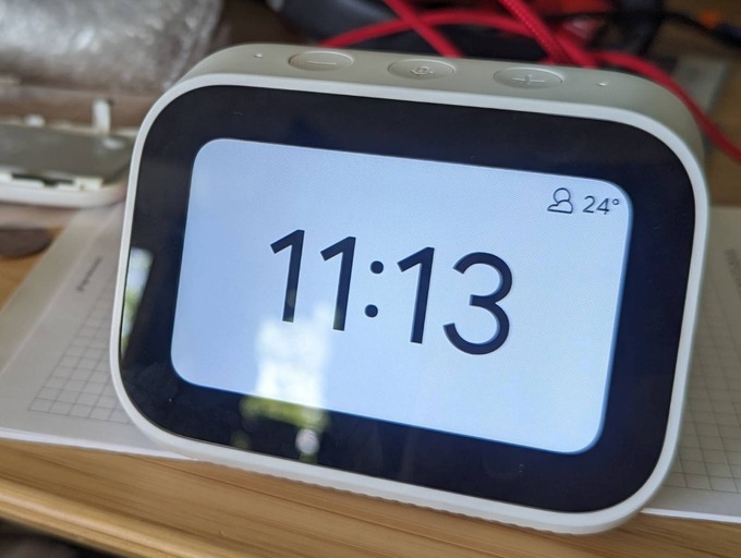 Photo of XIaomi X04G Mi Smart Clock standing on a desk