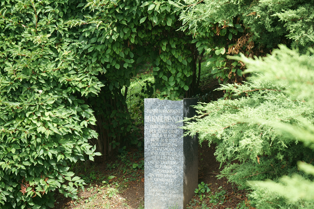 schlossberg_statue_res