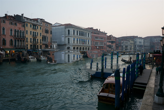 venice_river_res