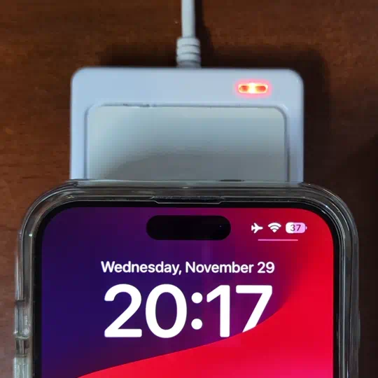 ![Home Key on an Apple Watch with ACR122U]