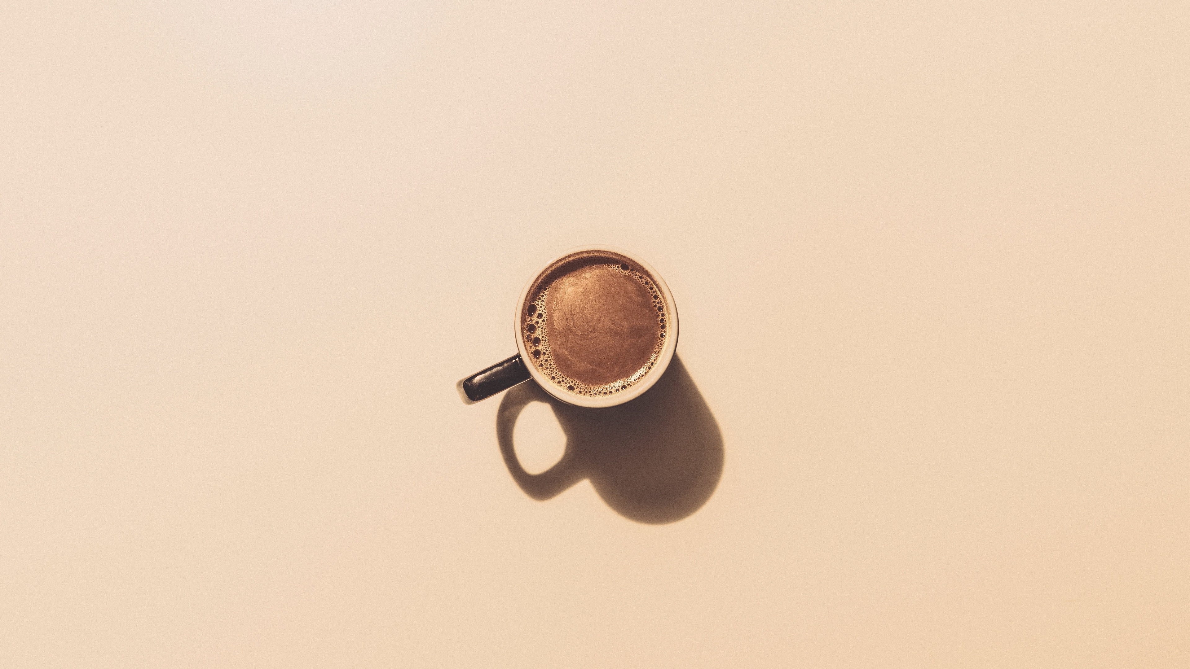 114578-coffee-cup-simple-background-minimalism.jpg