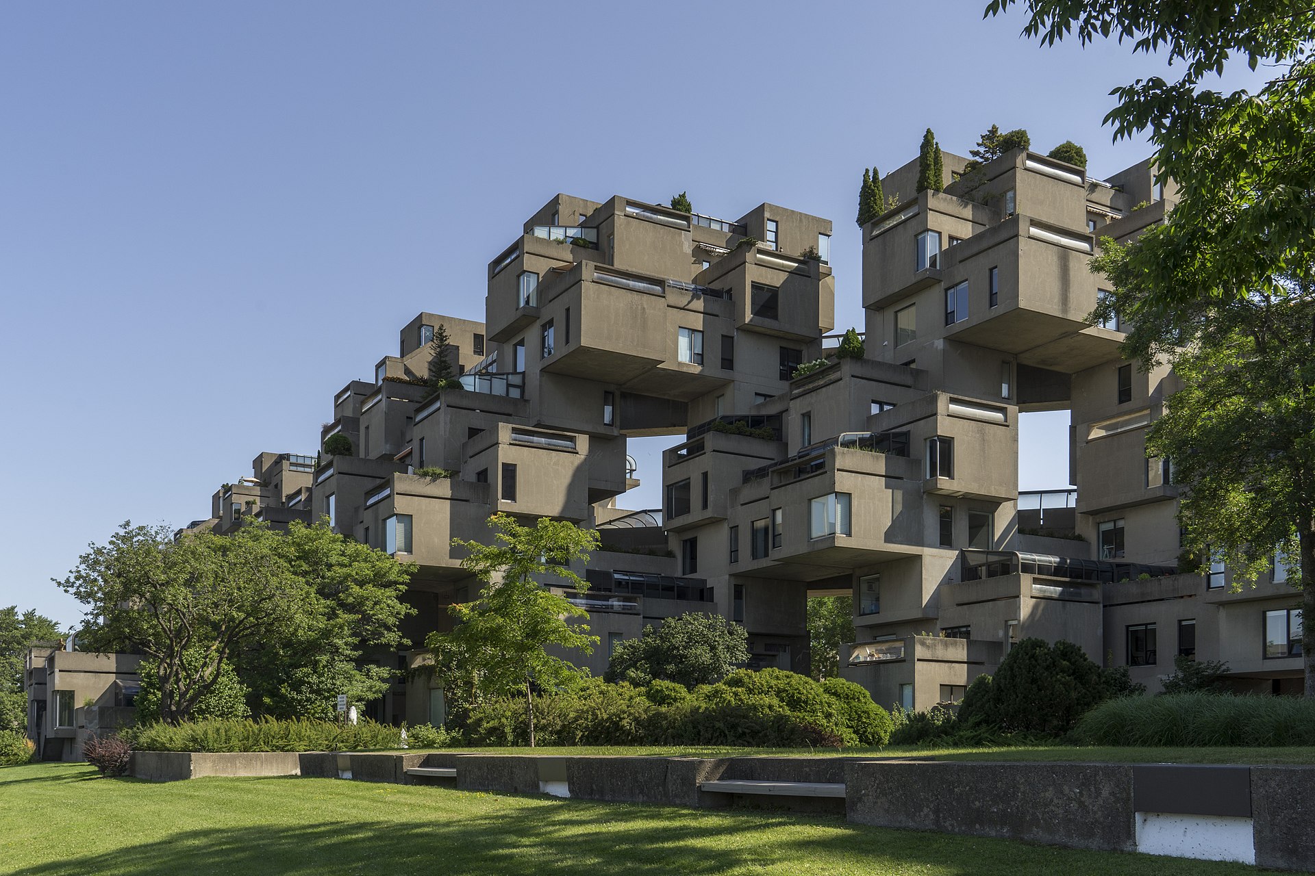 a_building_with_many_balconies