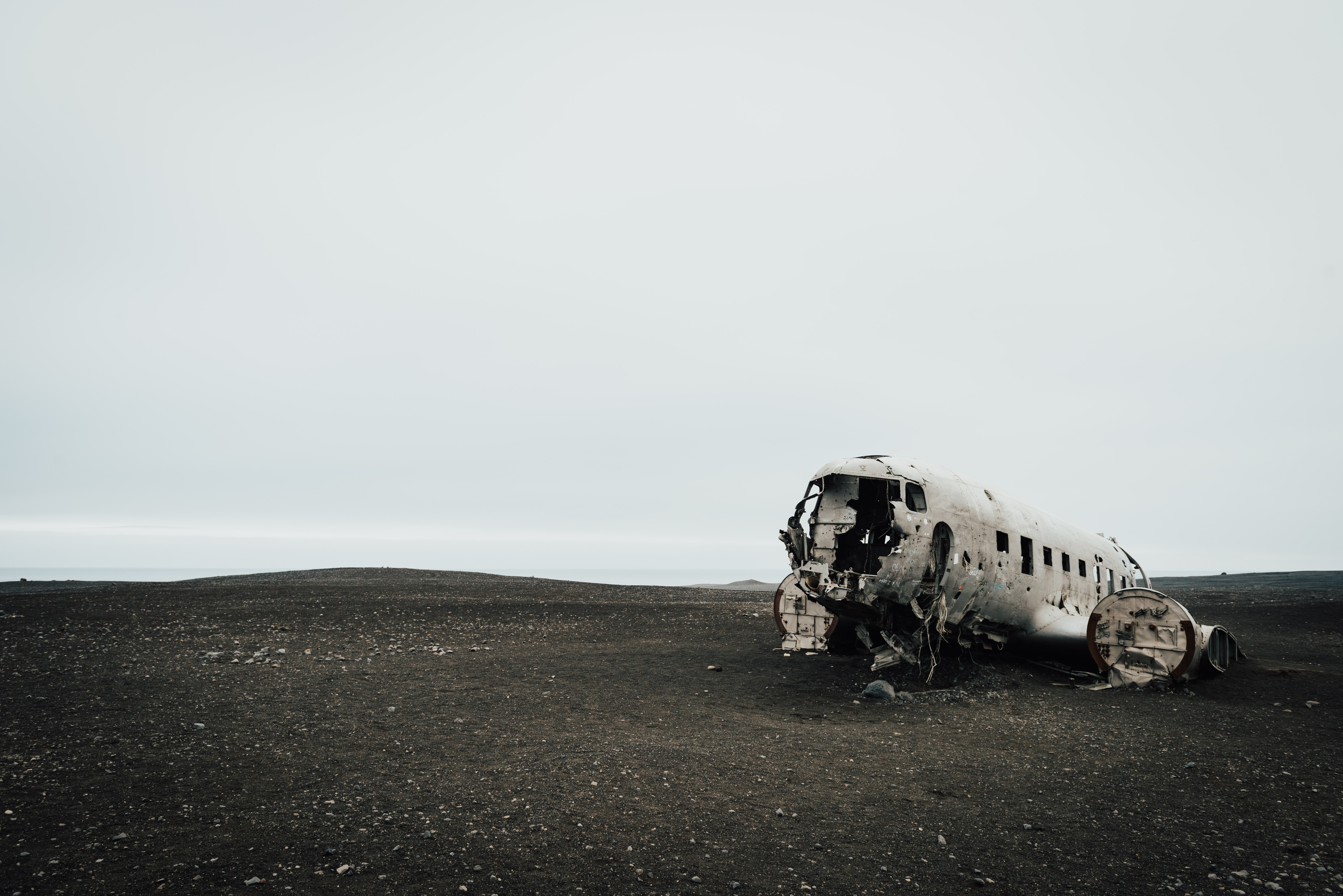 a_plane_wreck_in_a_desert